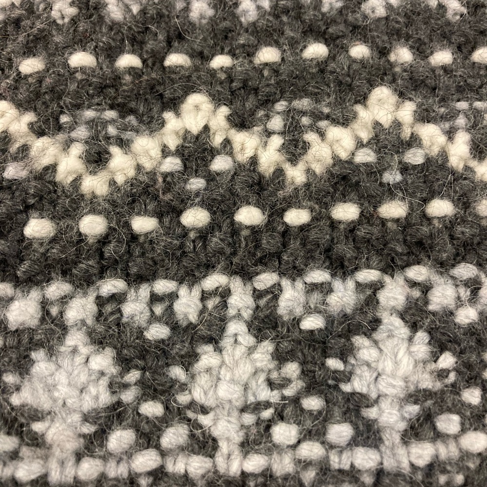 💛TODAY***$13***Charcoal crop sweater from Loft by Ann Taylor. - Picture 3 of 3